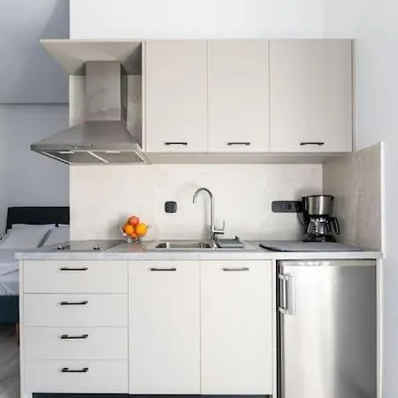 Elegant Fully Equipped Near Centre *