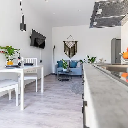 Appartement Elegant Fully Equipped Near Centre *